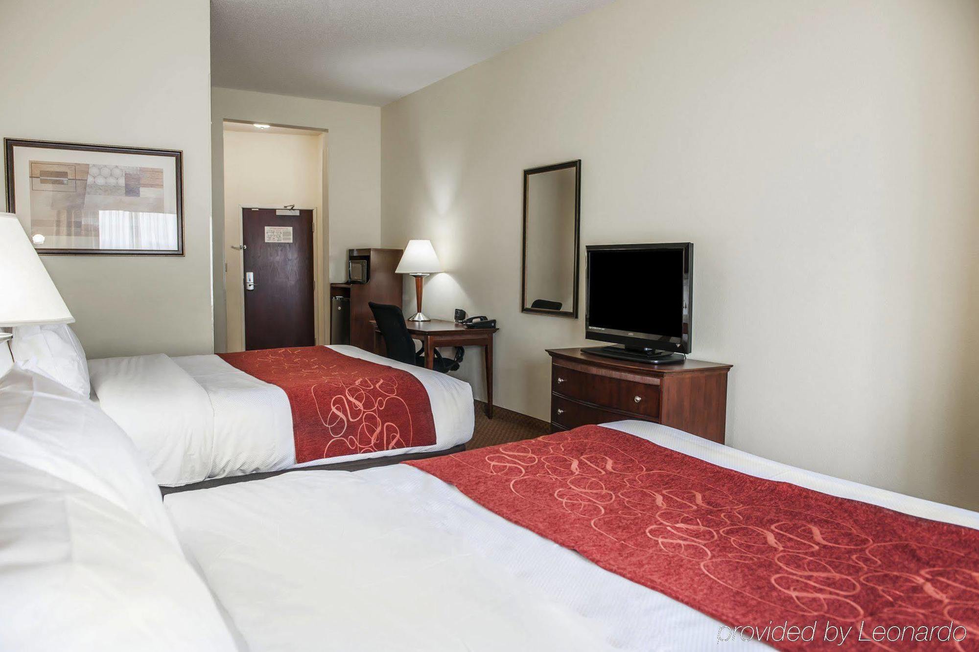 Comfort Suites Near Indianapolis Airport Exterior photo